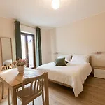 Pensjonat Dedaguesthouse Varese